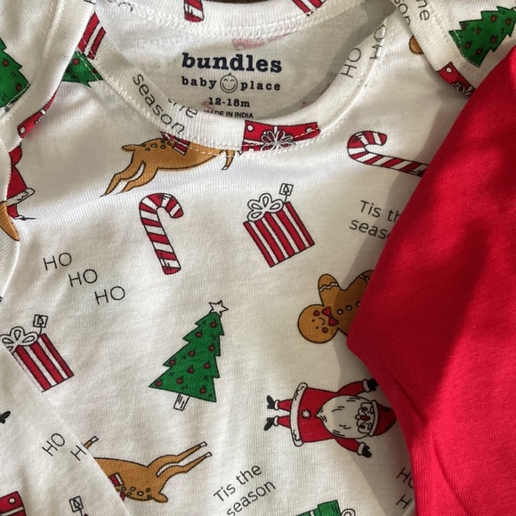 NEW Bundle of 3 Baby Onesie - Size 12-18 months - Picture 3 of 4